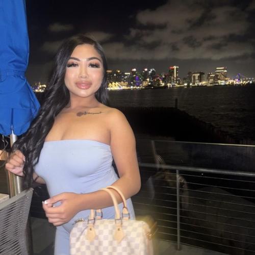 Lynnkeri — escort a Seattle