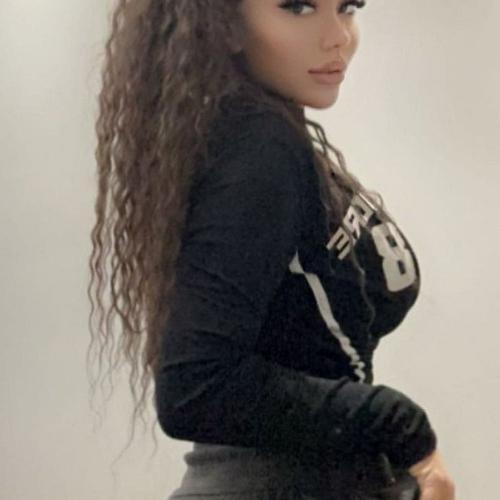 Camilla — 바쿠 에스코트