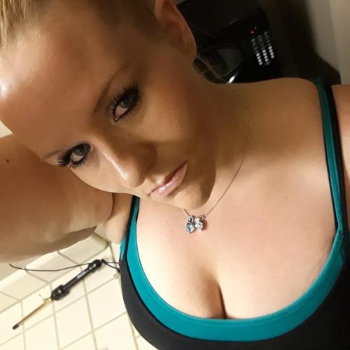 Curvaceous — escort in Portland