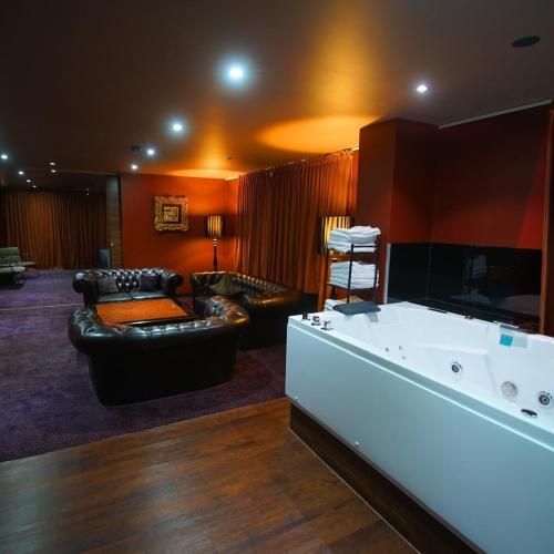 Mystic Gentlemen's Club — erotic venue in Wals