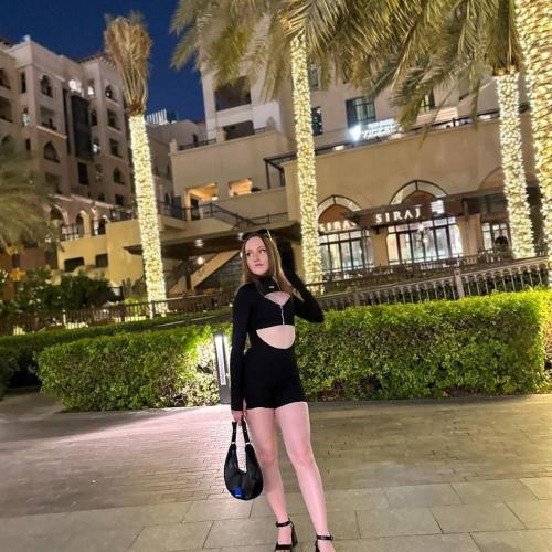 Karina — escort en Lyon