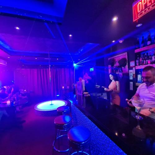 5ive Lap Dance — эротическое заведение в городе Марбелья