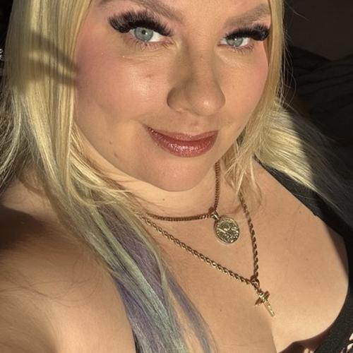 Chloe Lovexx — eskort v Ontario