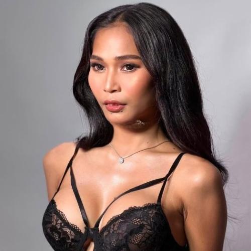 Cheska — escortă în Shanghai