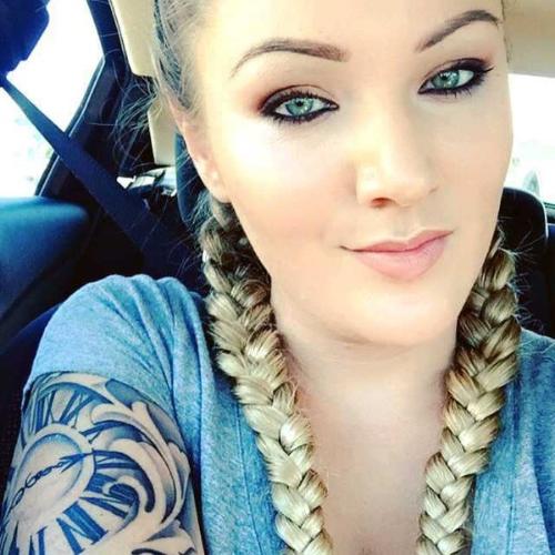Courtney Caliente — eskort v Oakland / East Bay