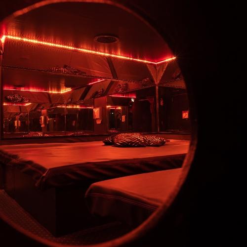 Overside — Erotik-Location in Paris, Foto 9