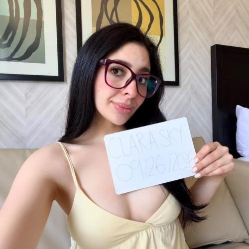 Clara Sky — συνοδός στην πόλη Σαν Ντιέγκο