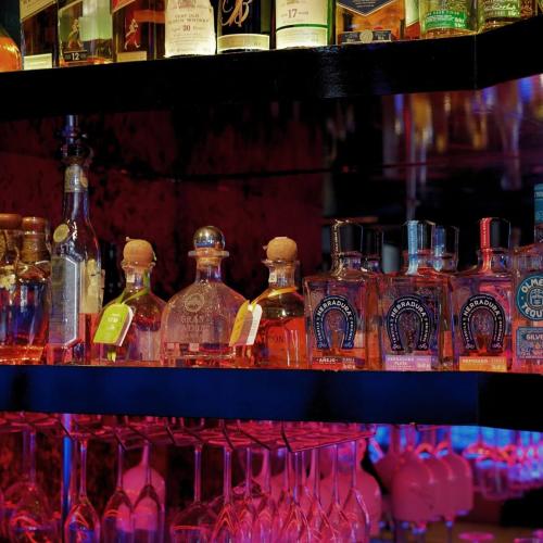 New Orleans Gentlemen's Club — Erotik-Location in Warschau