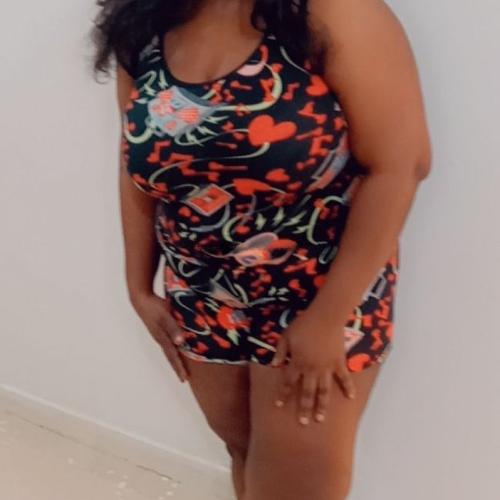 Flore Suz — escort in Kuwait City