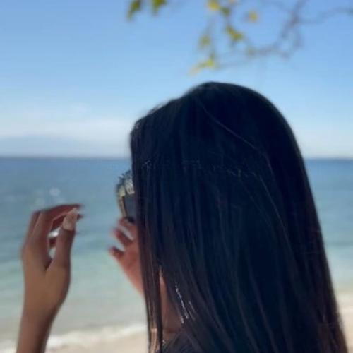 Cheska — escortă în Shanghai