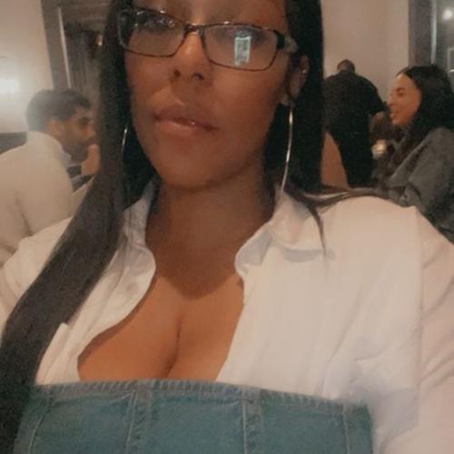 Kelsie Kinks — συνοδός στην πόλη Βιρτζίνια Μπιτς