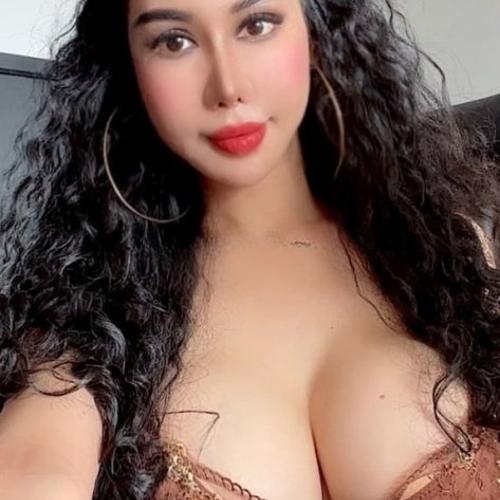 Xiao Le — escort in Chemnitz