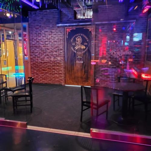 Shotgun Willie's — erotický podnik v Denver