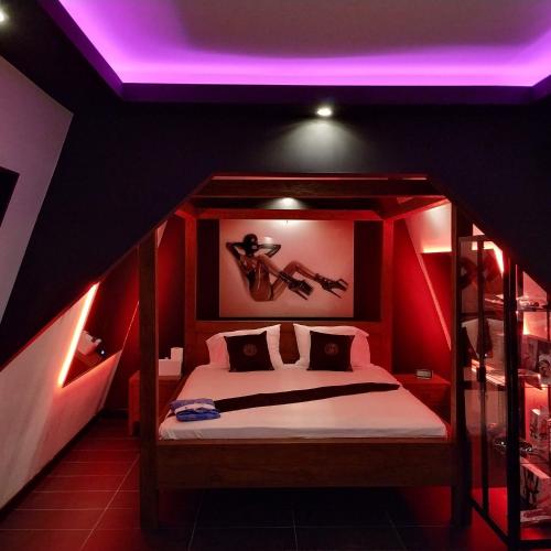 Katy Thai Massage — erotický podnik v Haag, foto 4