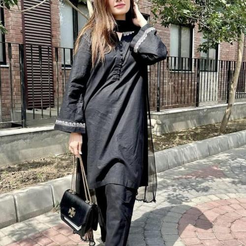 hadiya khan escorts 