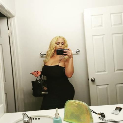 Ella — escort in Riverside