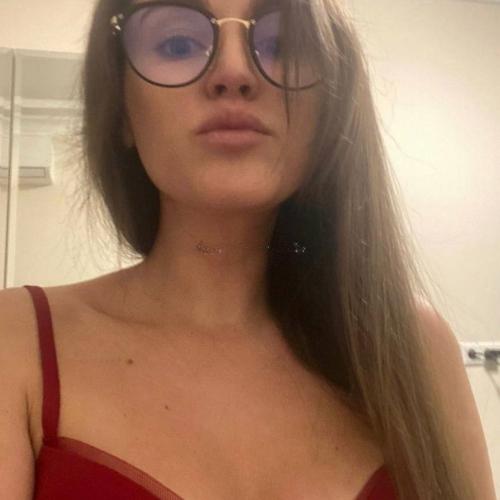 Alisa — escort à Marseille