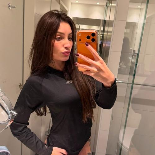 Nicole — escort in Athens