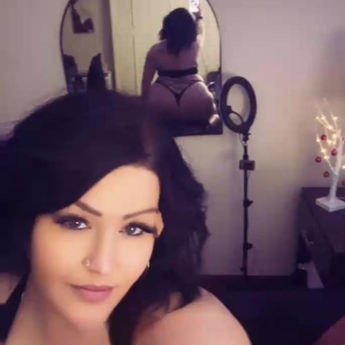 Bootyful Gia — eskort v New Orleans