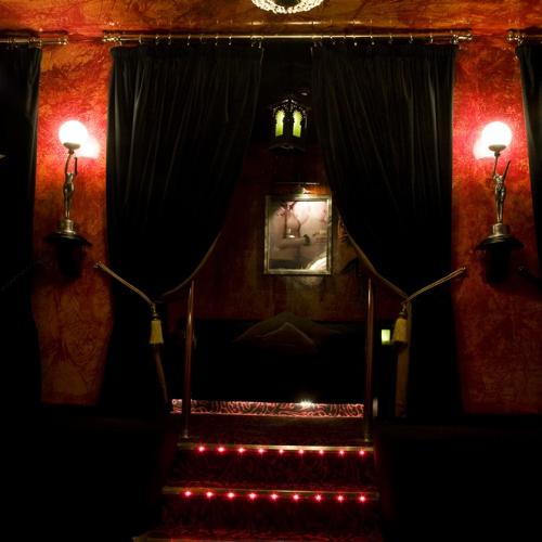 Platinum Lace Leicester — Erotik-Location in Leicester