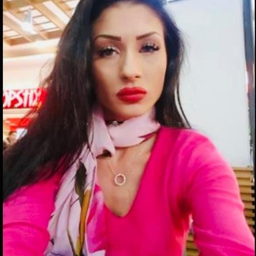 Adina — eskort i Bukarest