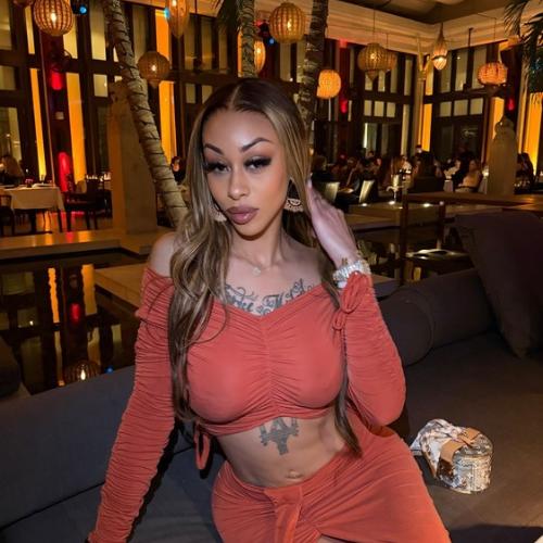 Mina Summers — Escort in Ontario