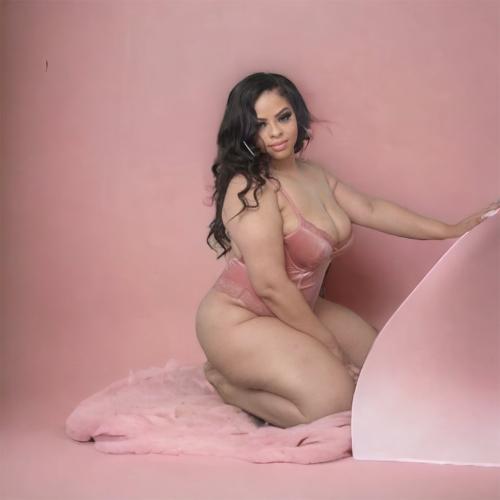 Annabella K — مرافقة في بورتلاند