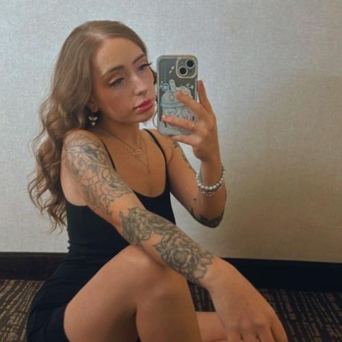 Emma Snow — escort in Ontario