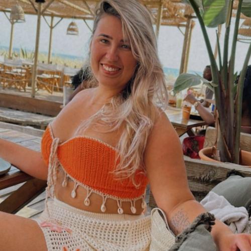 Kira Heat — مرافقة في لشبونة