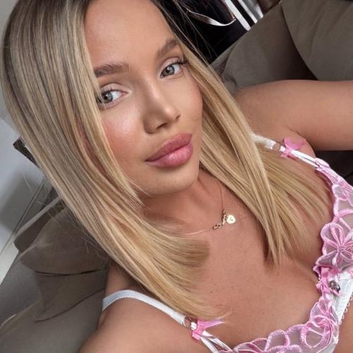 Julia — escortă în Basel
