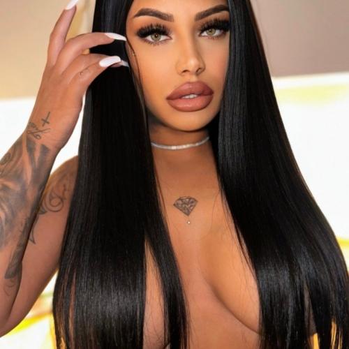 Kim — escort in Boekarest