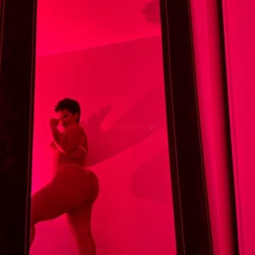 Adriana — escort in Parijs