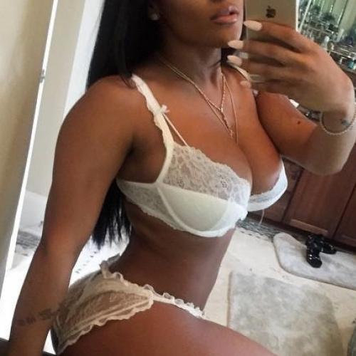 Kelly — escort in Kuwait City