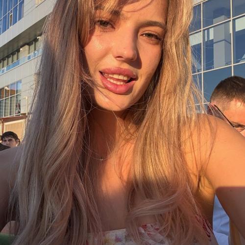 Elena — escort in Singapore