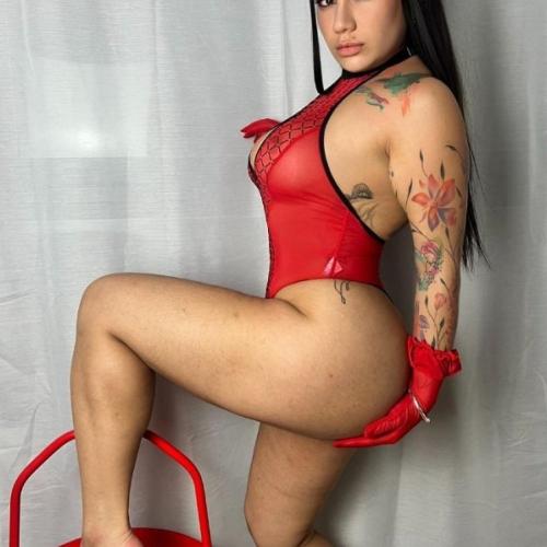 Karol — escort en Lyon