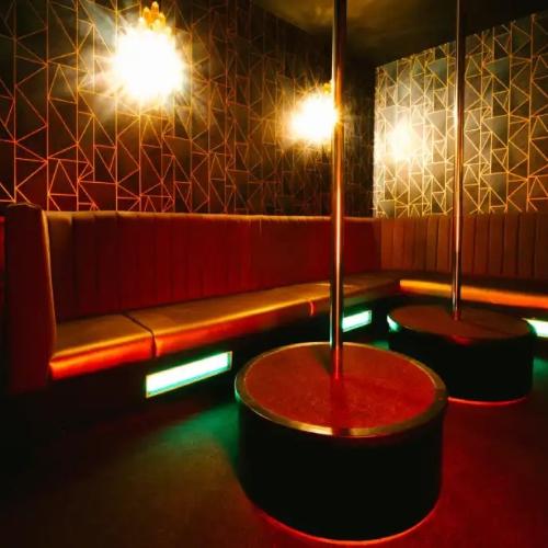 Browns — erotic venue in London