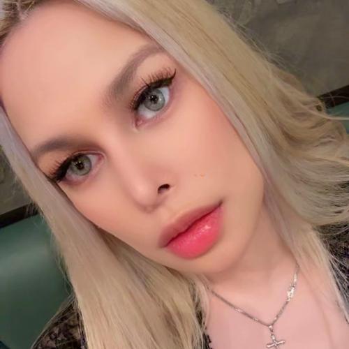 Julia — escort in Macau