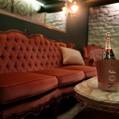 Goldentime Gentlemen Club — Erotik-Location in Tallinn