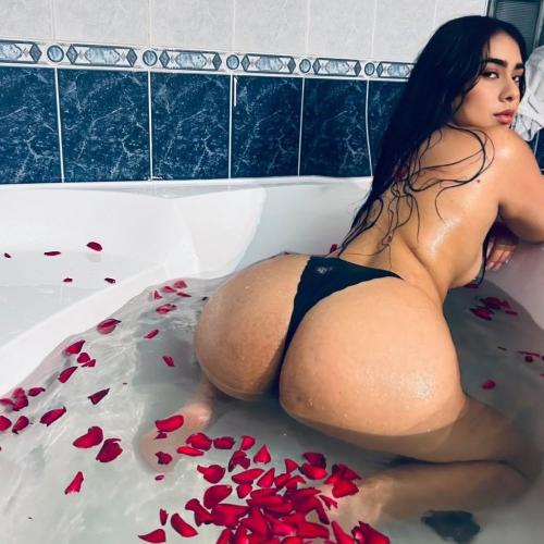 Nicol — escort in Rīga