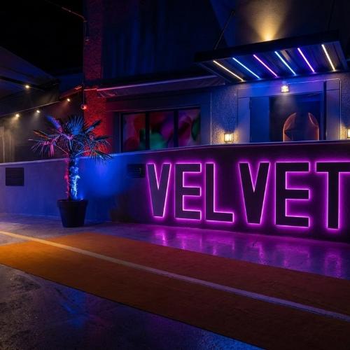 Le Velvet Club — ερωτικός χώρος στην πόλη Brignais
