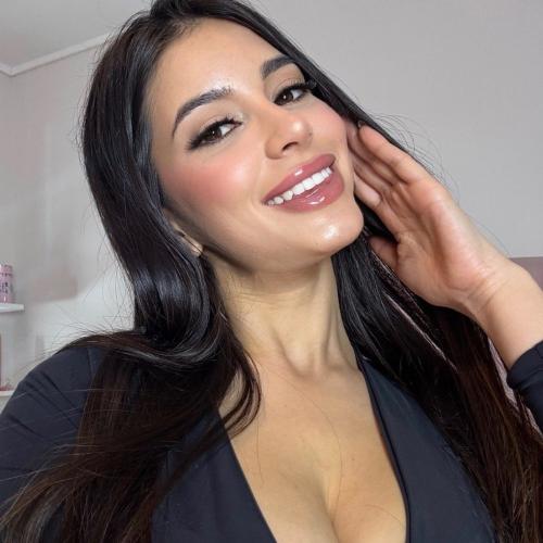 Nicole Jane — συνοδός στην πόλη Σόφια
