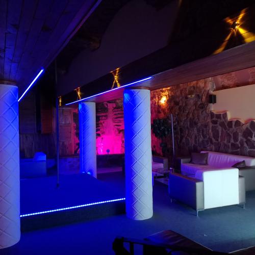 Crystal Gentlemens Club — Košice şehrinde erotik mekan
