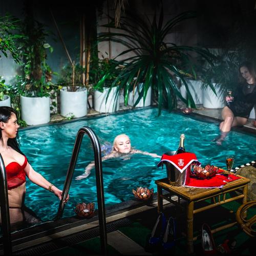 Lotos Club — erotic venue in Prague
