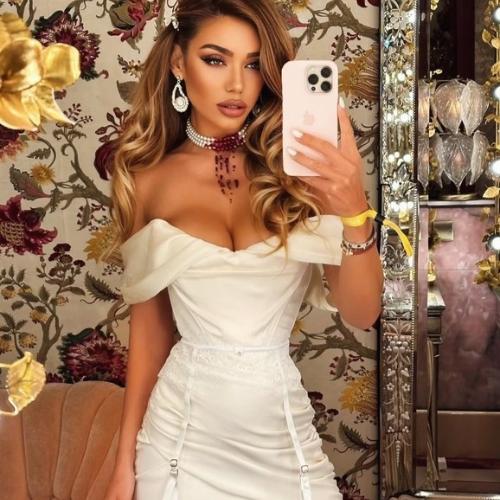 Karla — Escort in Annandale