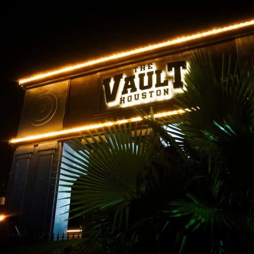 The Vault Gentlemen's Club — erotický podnik v Houston