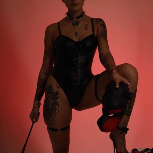 Mistress Giselle — مرافقة في جنيف