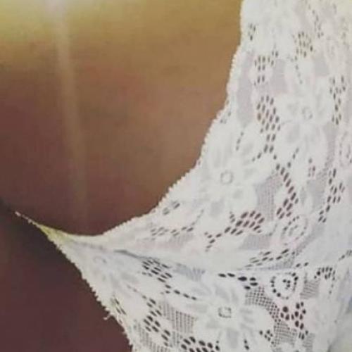 Rita — escort in Kuwait City