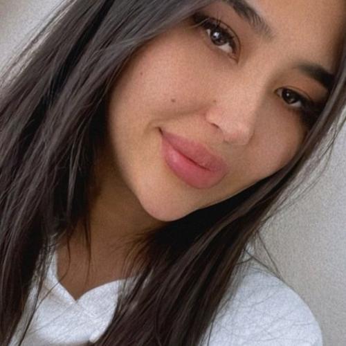 Karina — Alençon şehrinde eskort