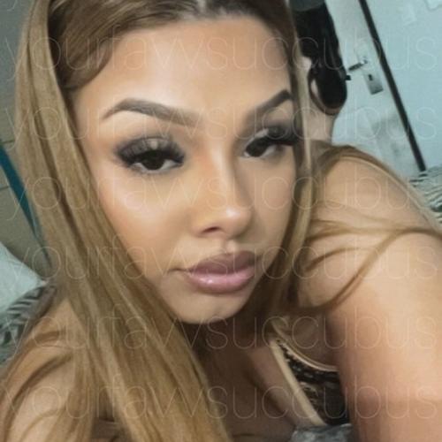 Luvv Alesia — συνοδός στην πόλη Φρέσνο