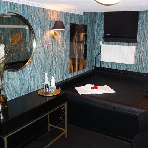 Karin's Home — erotic venue in Rotterdam, photo 3
